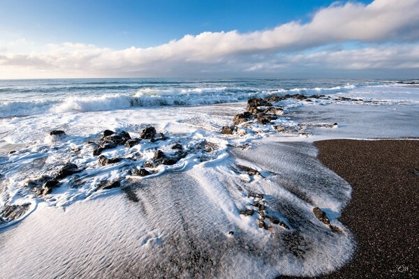 The unearthly beauty of the Pacific Ocean