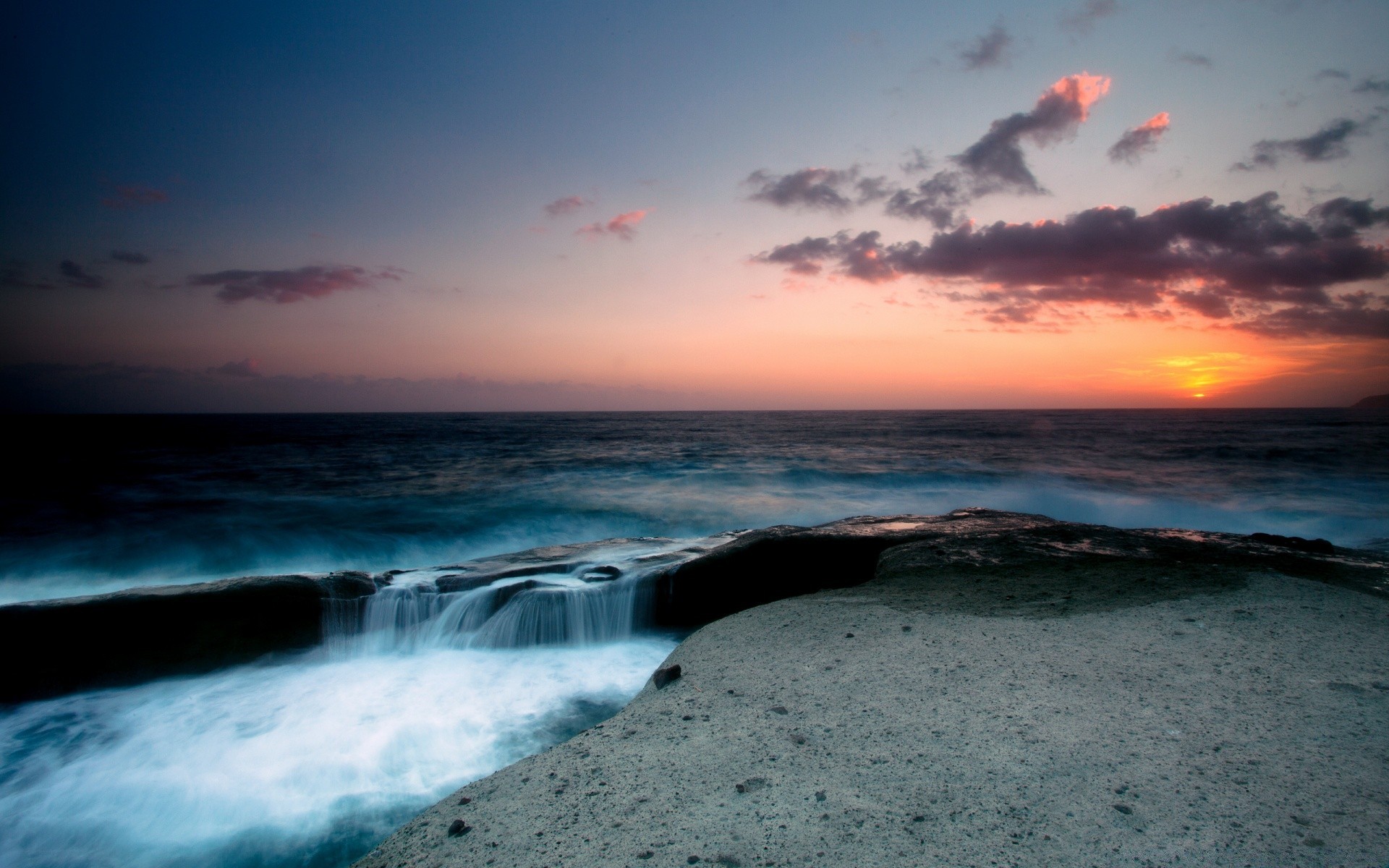 mer et océan coucher de soleil eau crépuscule océan plage mer aube mer soir paysage paysage voyage ciel soleil