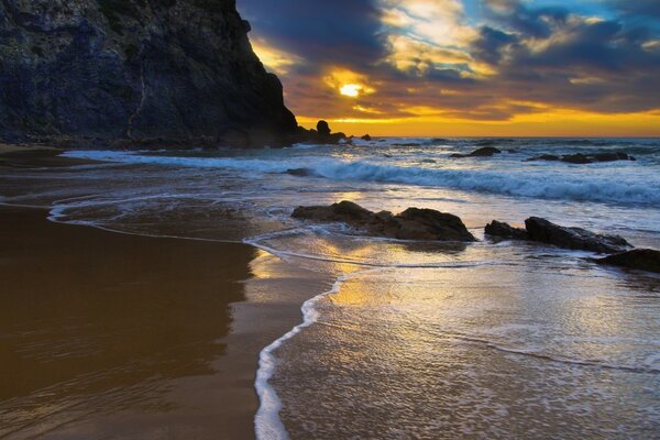 Twilight among the rocks and the sea