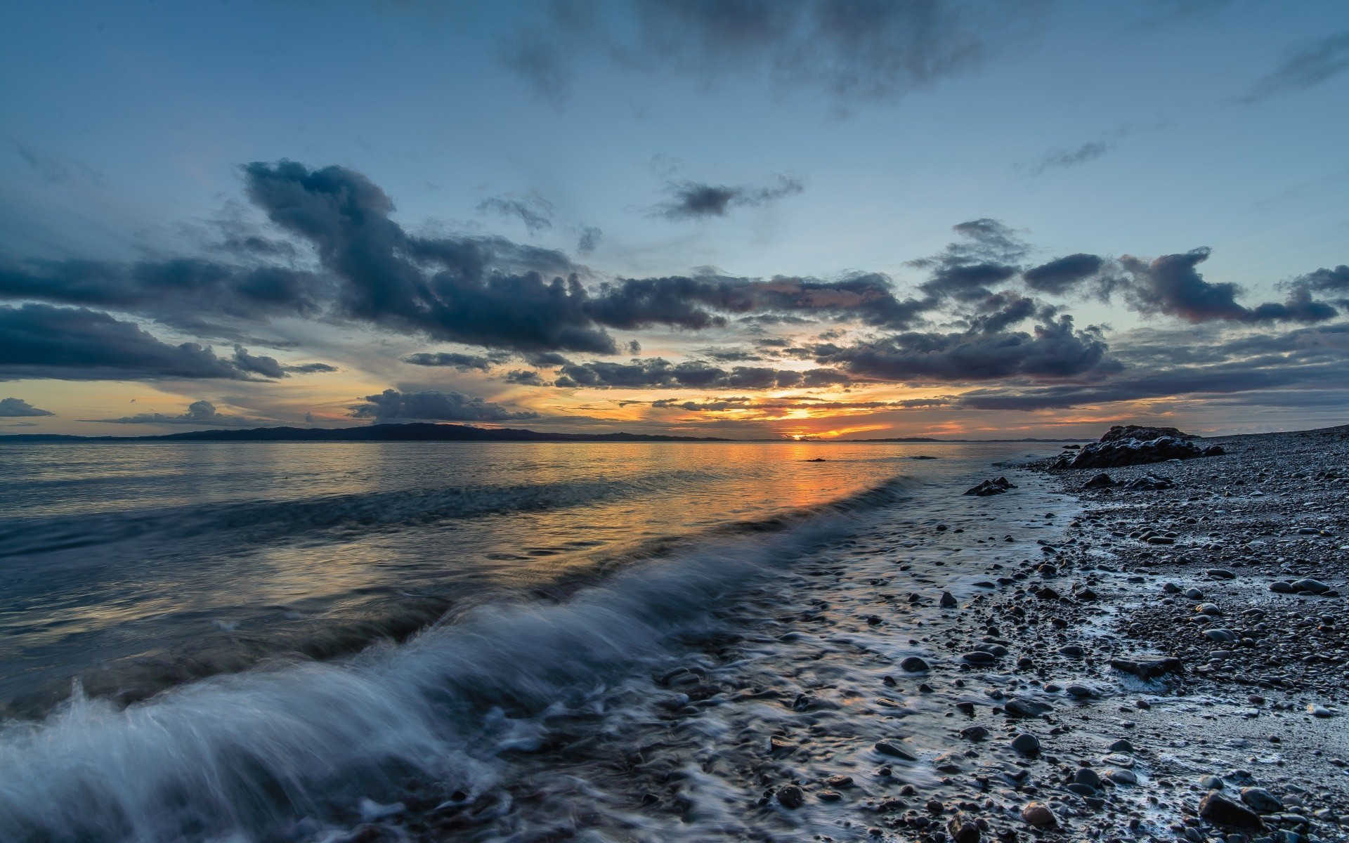 mer et océan eau coucher de soleil mer plage océan ciel paysage aube mer paysage nature crépuscule soir voyage soleil nuage tempête à l extérieur