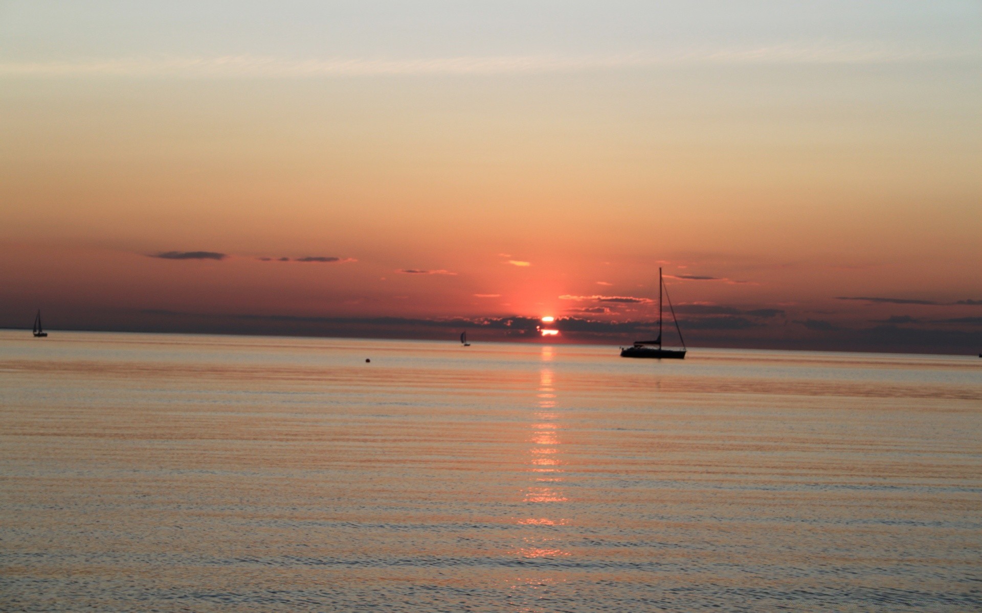 morze i ocean zachód słońca świt woda morze plaża ocean wieczór słońce rybak zmierzch krajobraz krajobraz sylwetka morza jednostka pływająca odbicie łódź światło