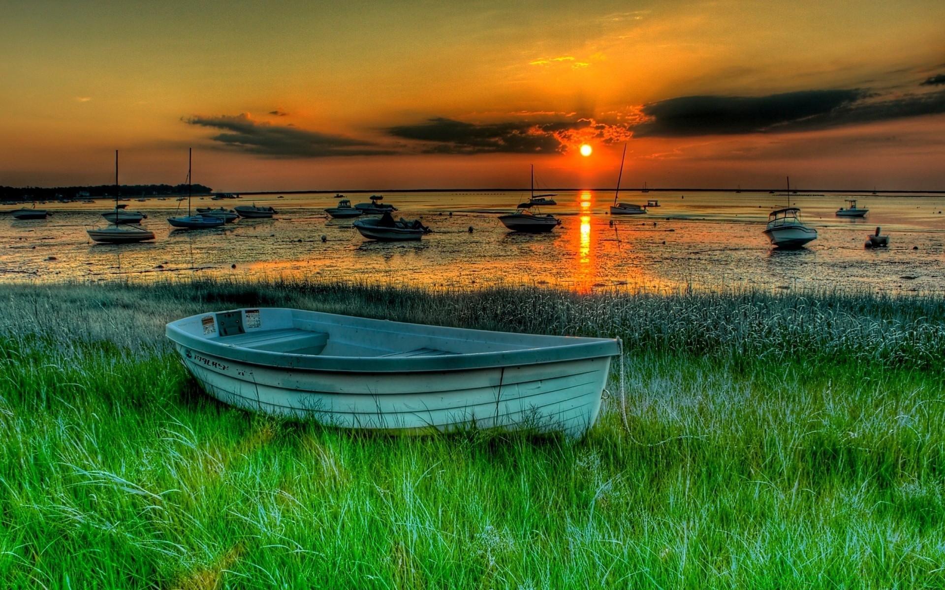 mer et océan coucher de soleil eau aube nature soleil paysage ciel été herbe plage mer bateau voyage océan nuage crépuscule beau temps mer