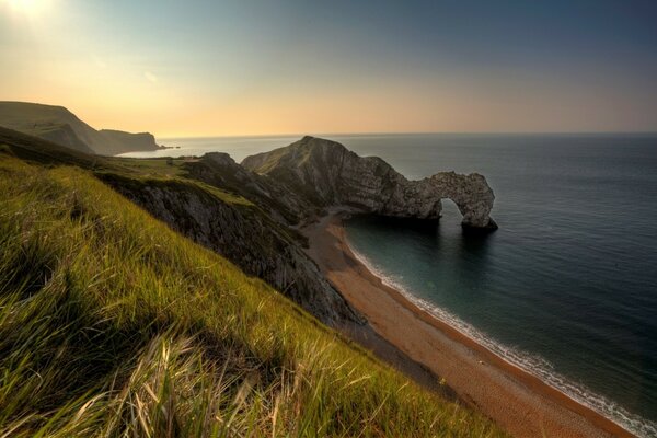 Au bord de la falaise et de la mer