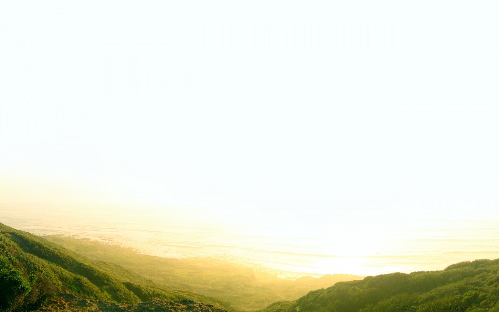 meer und ozean landschaft himmel natur licht im freien gras nebel sonne reisen berge baum hügel gutes wetter feld farbe sonnenuntergang