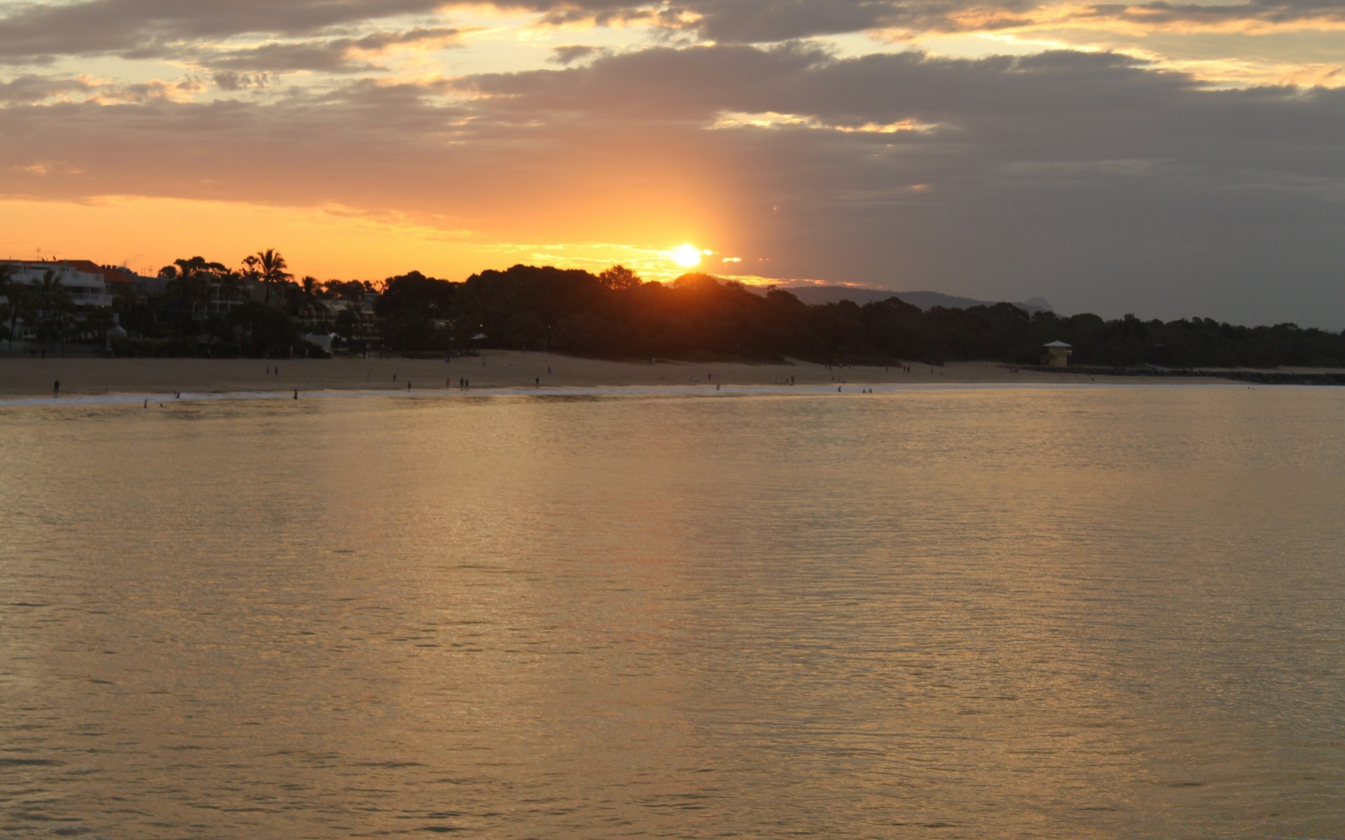 mar y océano puesta de sol agua amanecer noche anochecer reflexión sol paisaje lago playa mar luz del día iluminado océano cielo silueta buen tiempo