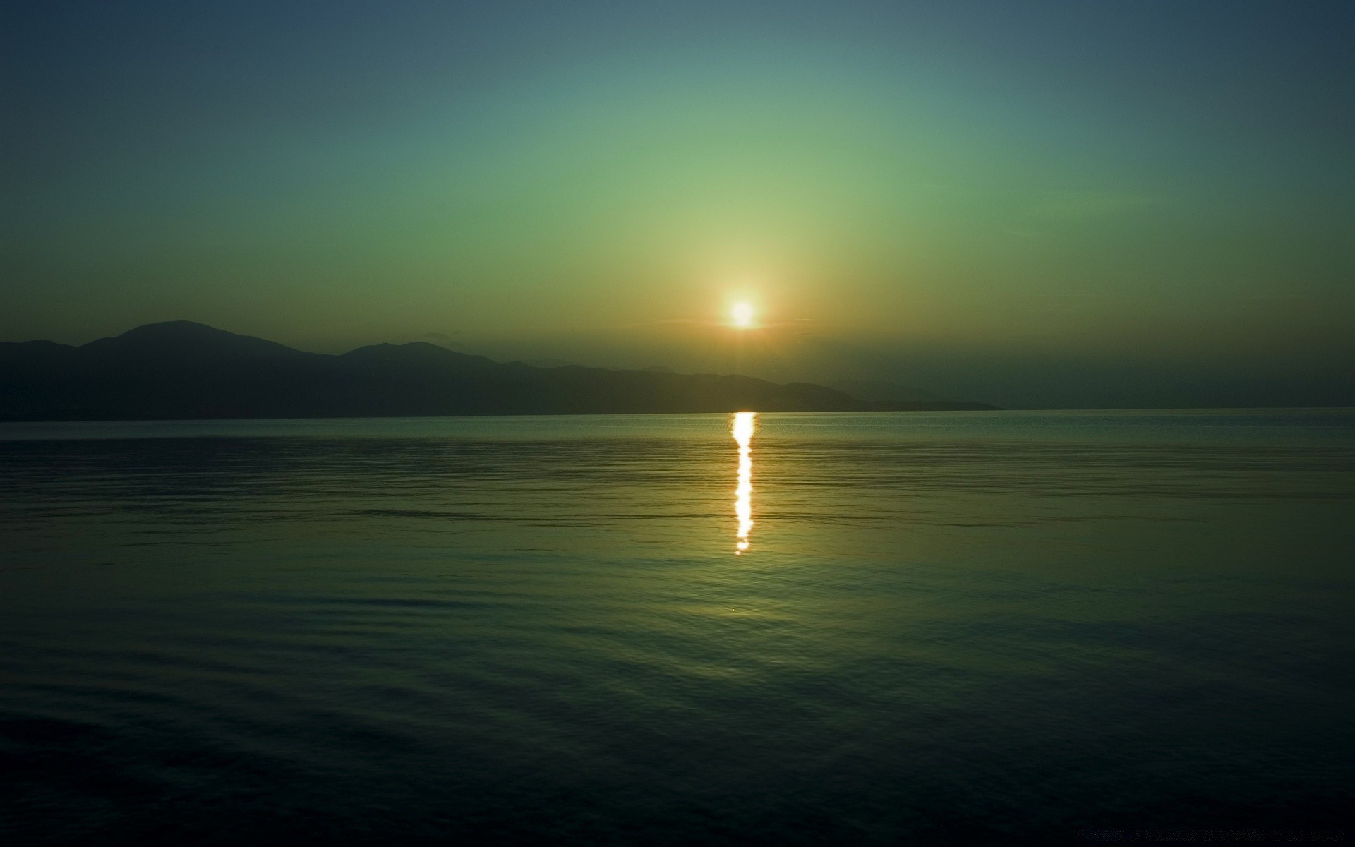 mer et océan coucher de soleil soleil aube eau soir beau temps océan plage nature mer paysage crépuscule paysage ciel été