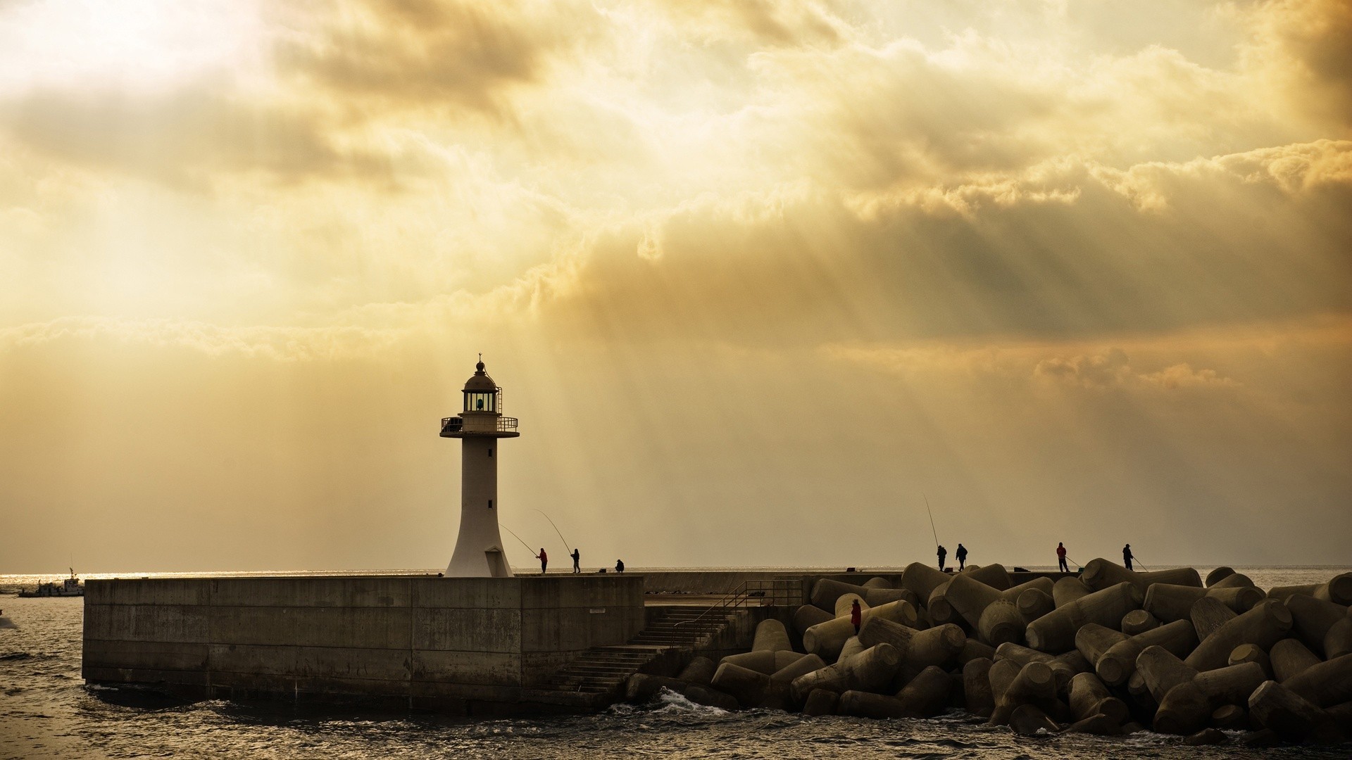 mare e oceano faro tempesta tramonto alba mare mare spiaggia oceano sera cielo acqua paesaggio luce nuvola crepuscolo tempo paesaggio viaggi