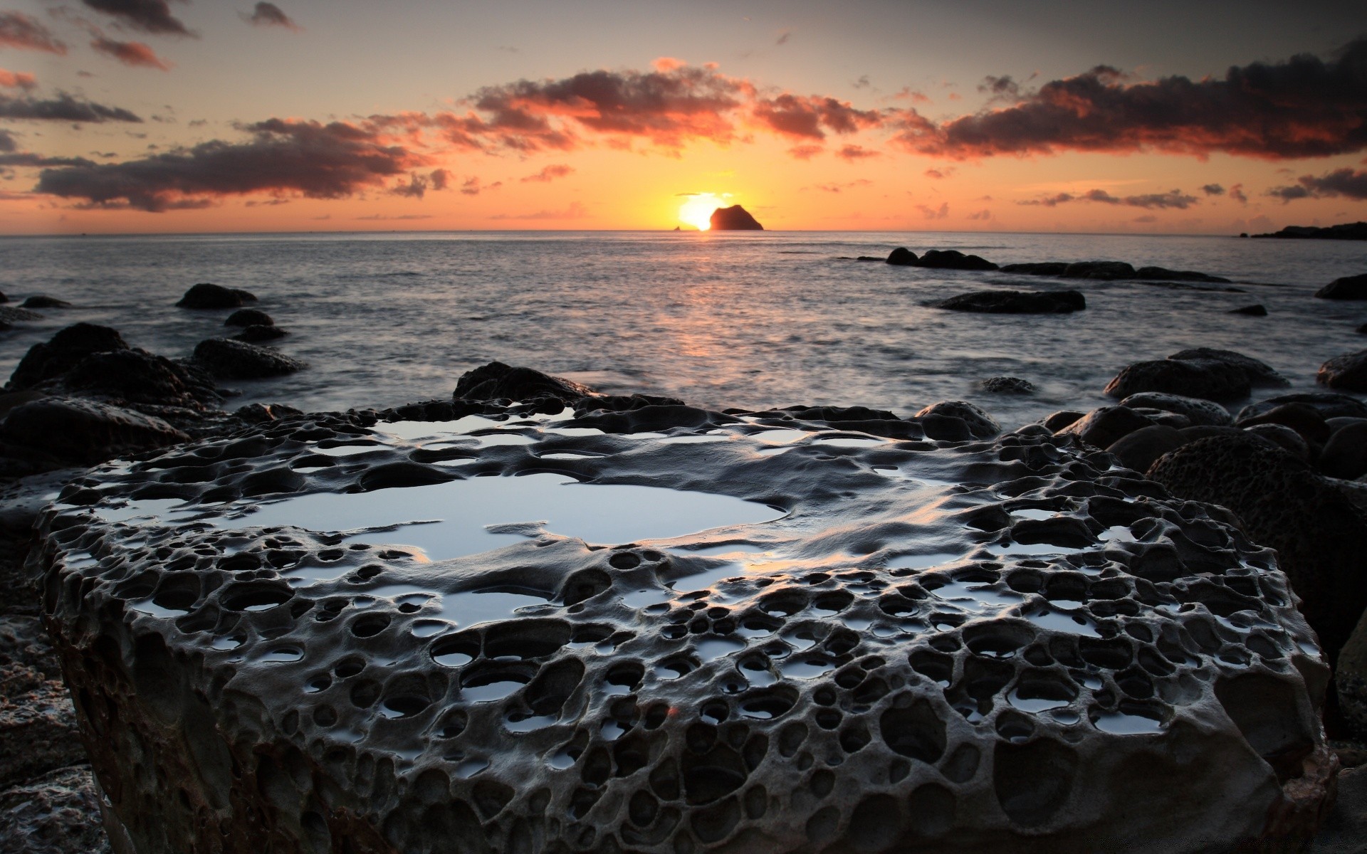 sea and ocean sunset sea water dawn ocean sun beach dusk seascape seashore wave evening nature