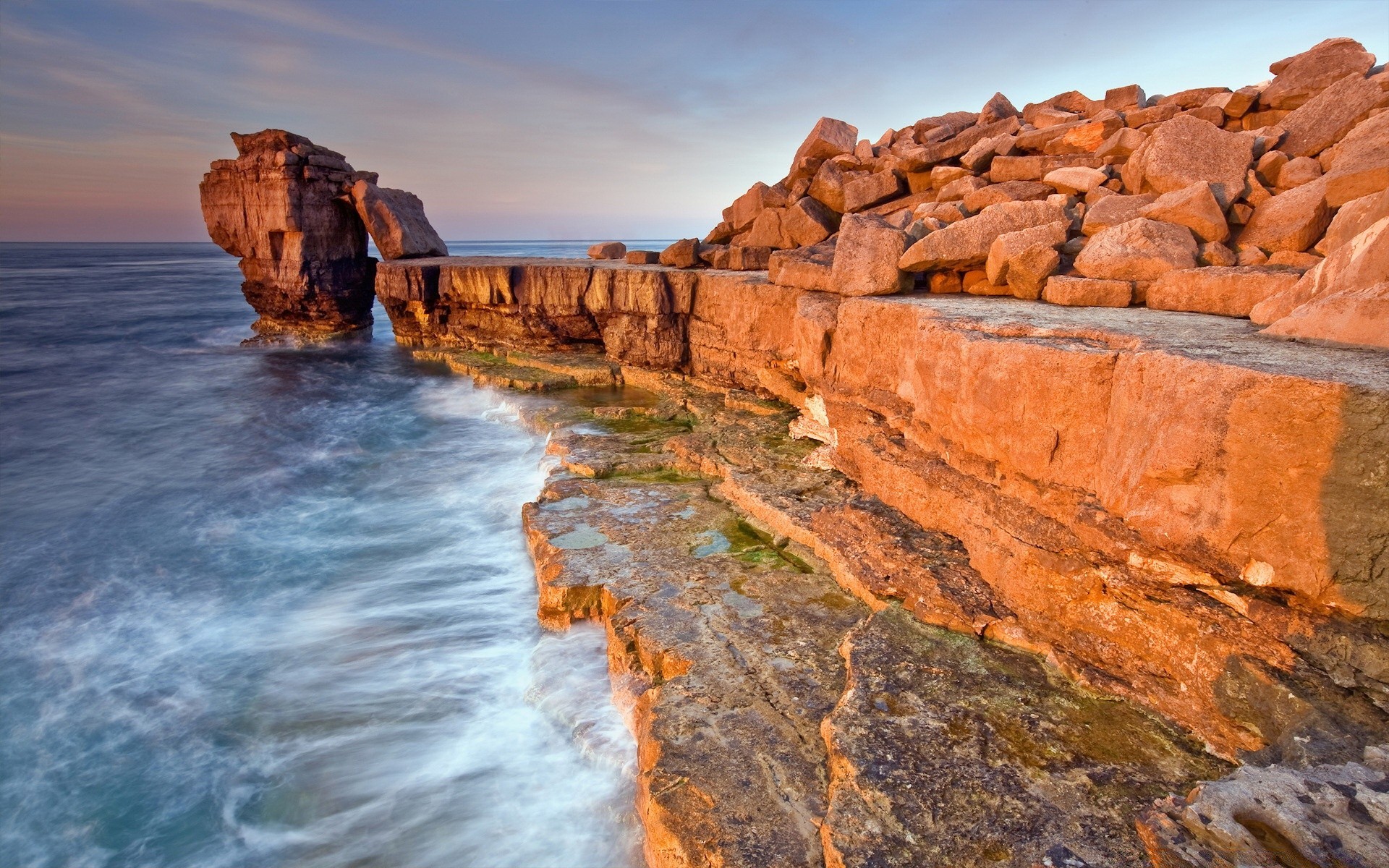 mer et océan eau rock paysage voyage mer coucher de soleil scénique nature mer ciel océan à l extérieur plage soir aube paysage