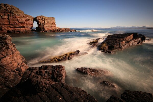 Surf en las rocas