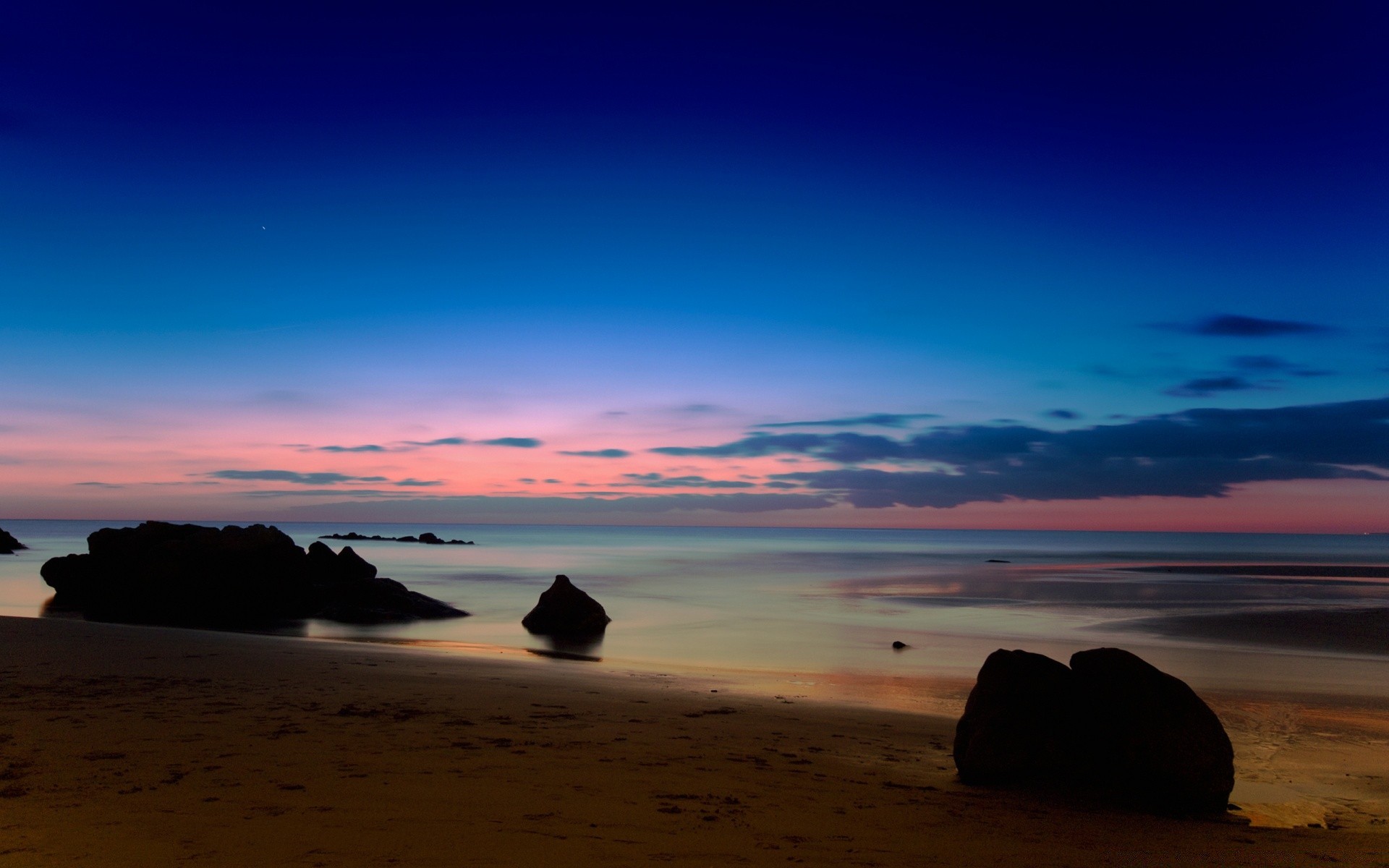 mer et océan coucher de soleil soir aube plage eau crépuscule océan mer mer voyage rétro-éclairé soleil paysage ciel sable paysage