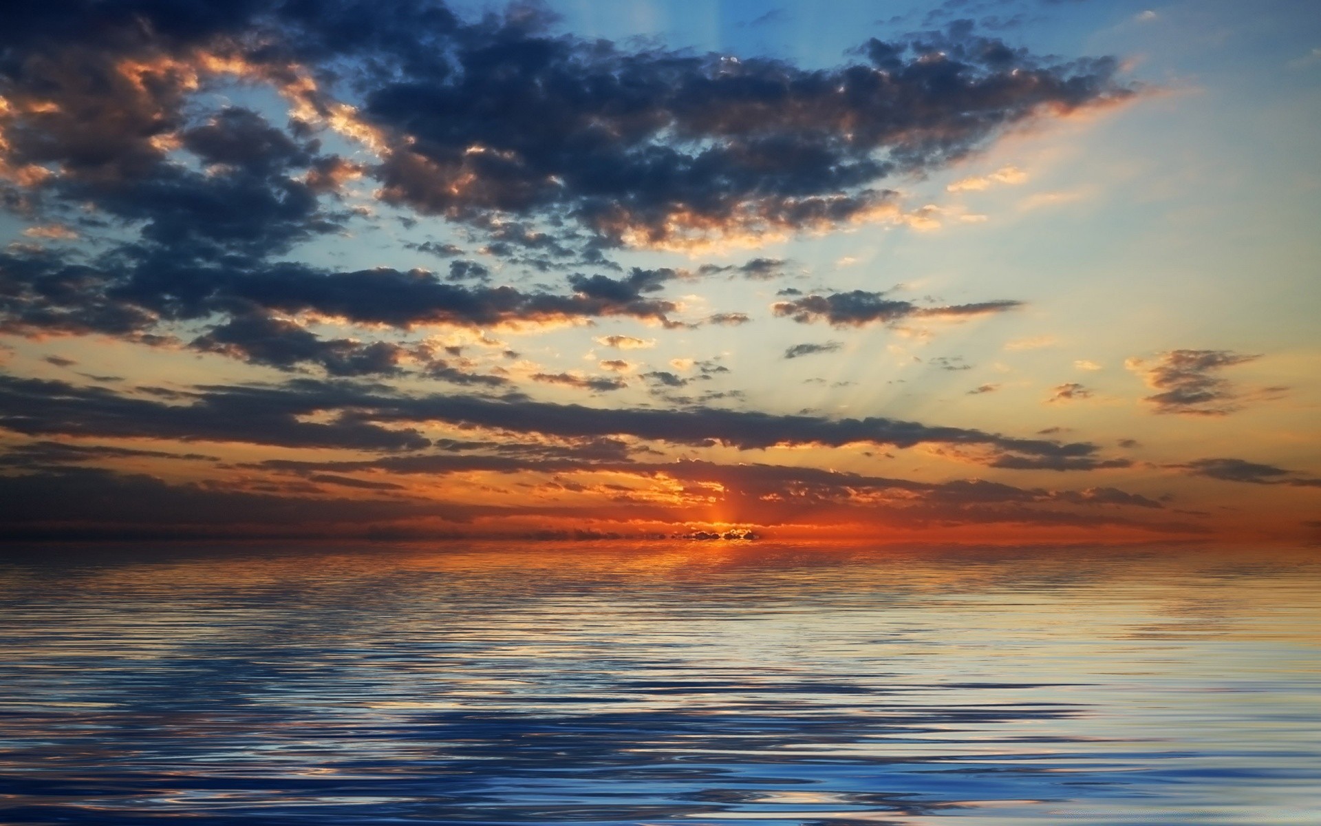 海洋和海洋 日落 太阳 黎明 水 傍晚 黄昏 夏天 天空 户外 自然 好天气 景观 风景 光 日光 海 天空