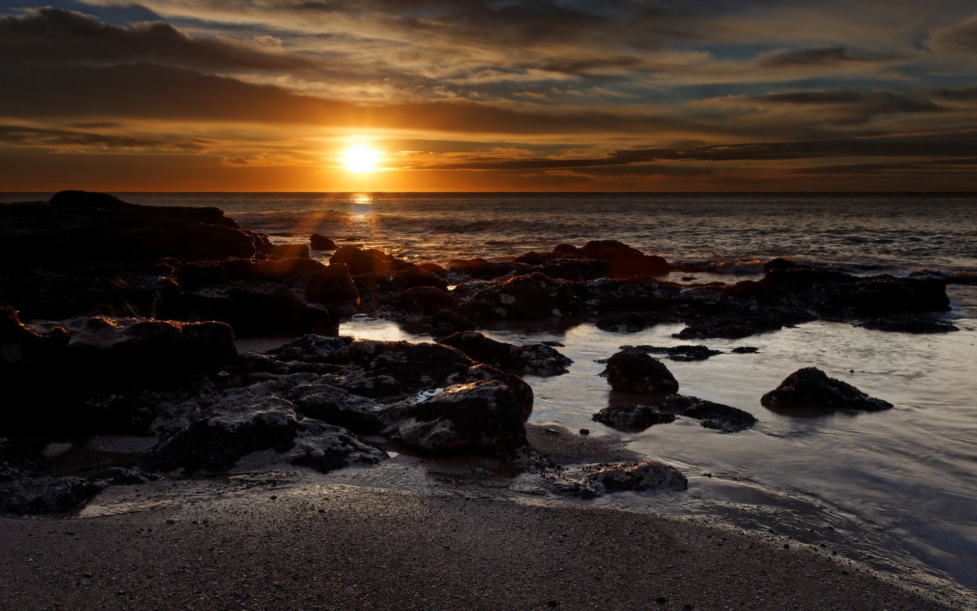 mer et océan coucher de soleil plage eau mer crépuscule aube océan soir mer paysage soleil paysage ciel surf sable rock beau temps voyage