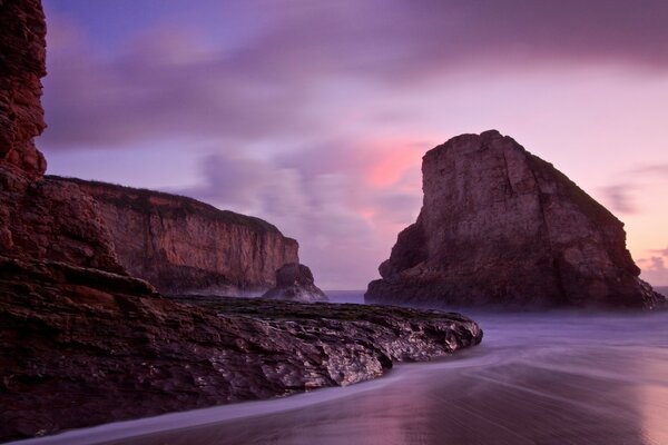 Falaises abruptes de longue exposition