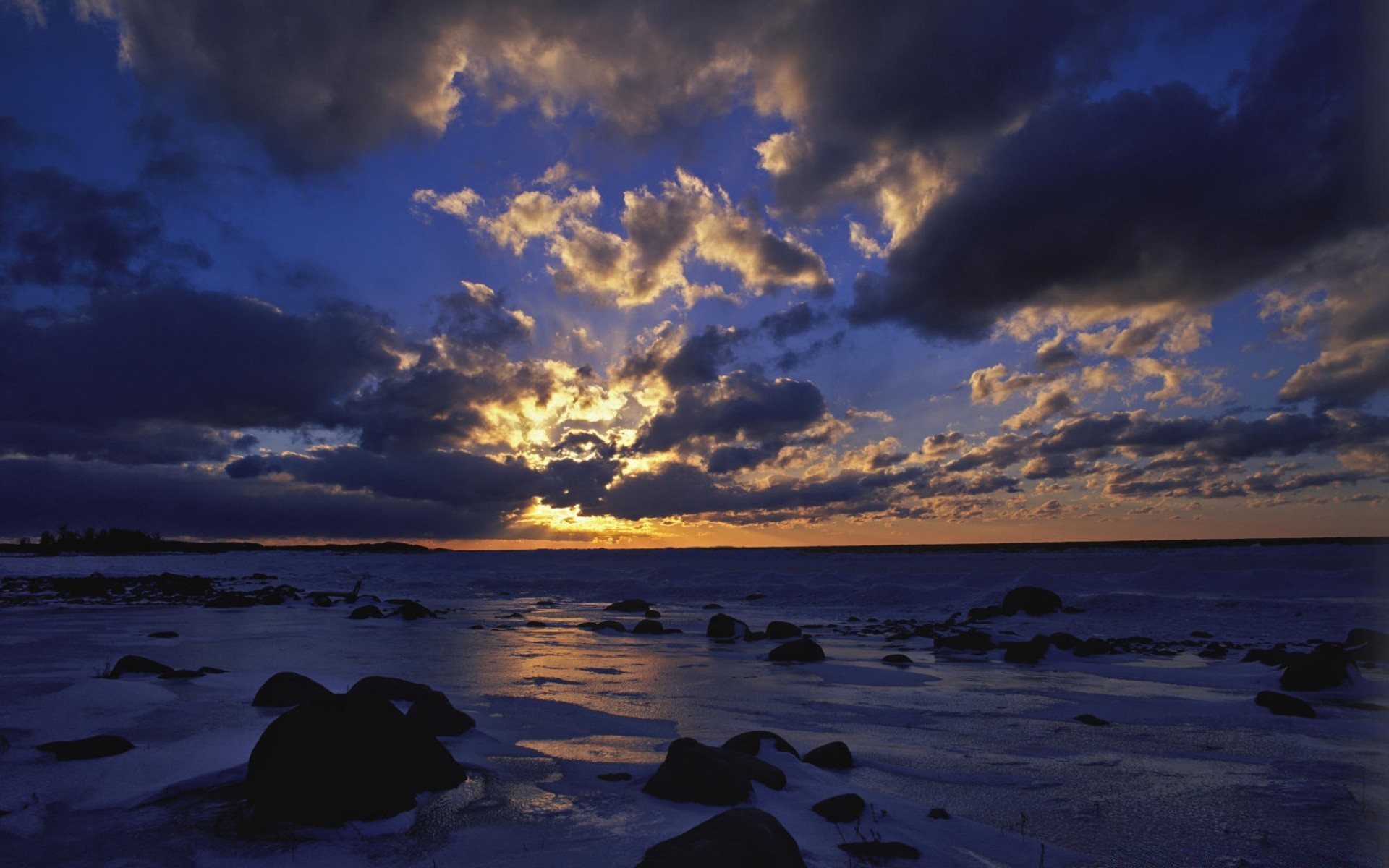 mare e oceano tramonto acqua oceano spiaggia sera crepuscolo mare alba cielo paesaggio sole paesaggio mare viaggi bel tempo illuminato luce del giorno luce natura