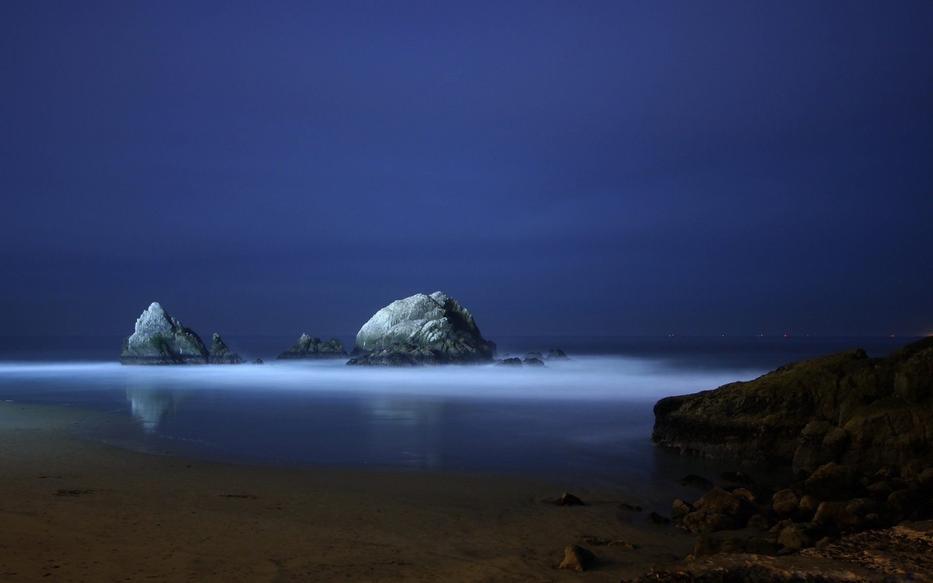 mar y océano agua paisaje puesta de sol playa mar viajes mar océano cielo amanecer paisaje luz del día niebla noche lago al aire libre anochecer nieve