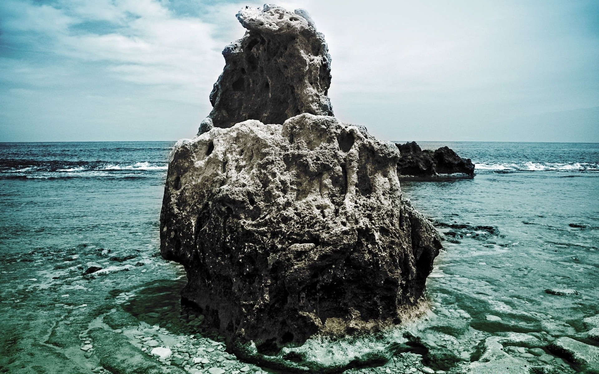 mer et océan mer mer eau rock océan voyage plage paysage ciel vague paysage à l extérieur pierre nature scénique île lumière du jour