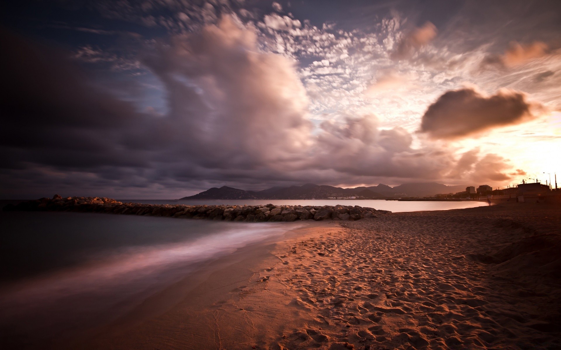 mar y océano puesta del sol amanecer agua playa crepúsculo cielo noche paisaje océano sol arena mar naturaleza paisaje tormenta