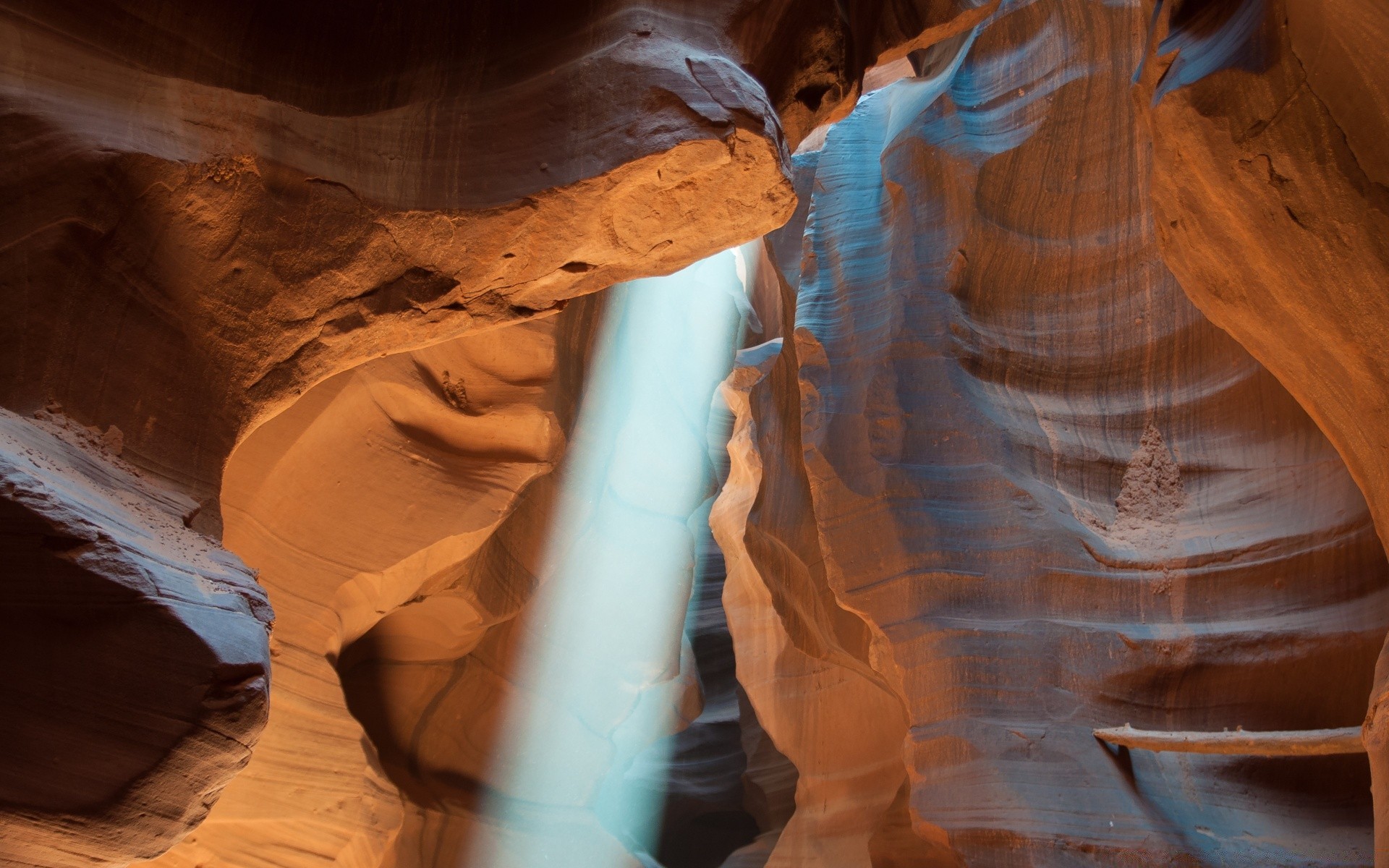 wüste reisen erwachsener canyon kunst sandstein rock ein sand höhle im freien mann geologie skulptur unschärfe frau landschaft