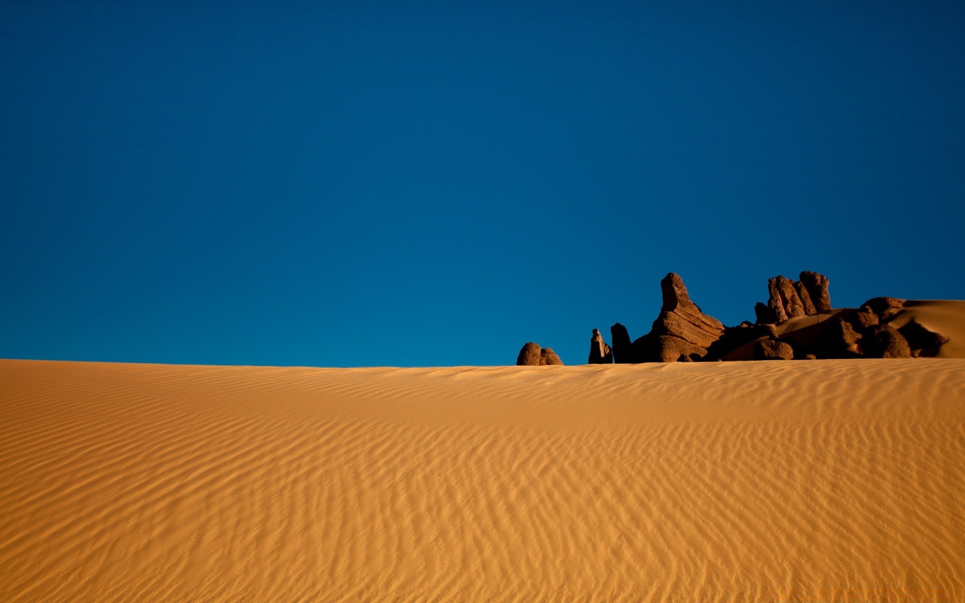 désert sable dune voyage soleil coucher de soleil ciel chaud aube aride aventure stérile sec paysage plage beau temps en plein air