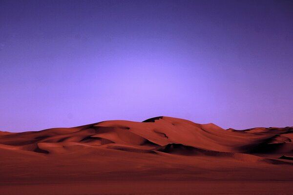 Red dune under the open sky