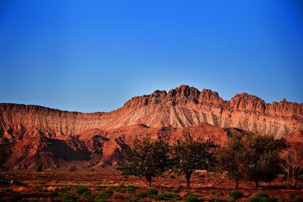 The journey through the desert led to the sandstone