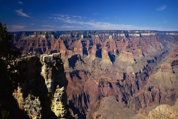 Grand Canyon et ciel bleu