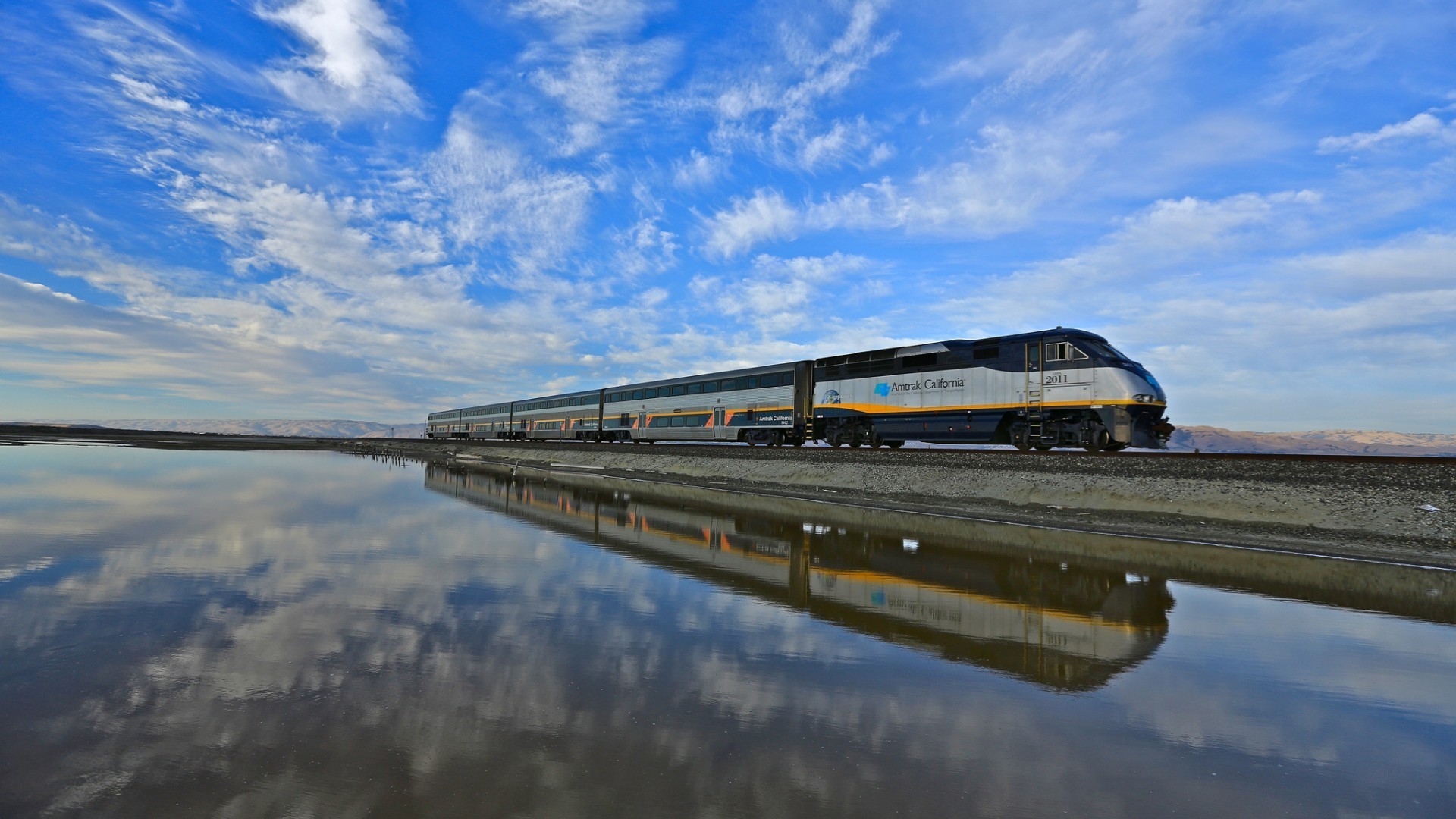 paysage voyage ciel système de transport en plein air voiture eau lumière du jour train