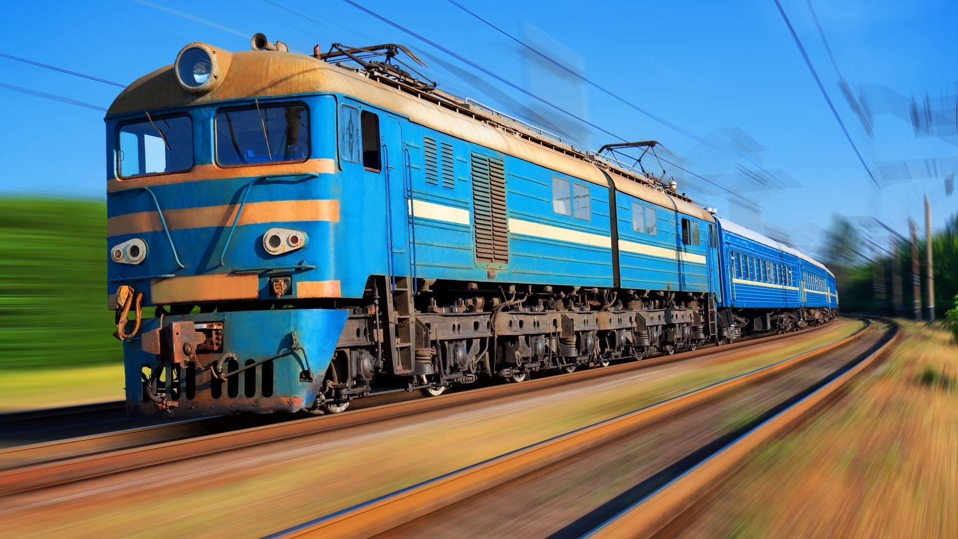 trenes tren ferrocarril sistema de transporte motor pista estación viajes coche vagón envío plataforma tráfico coche rápido atasco de tráfico al aire libre