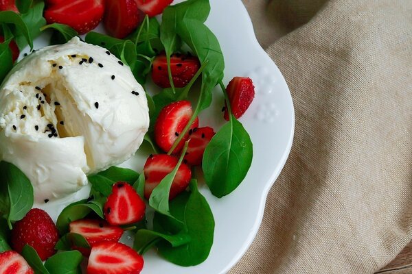 Beau dessert facile aux fraises