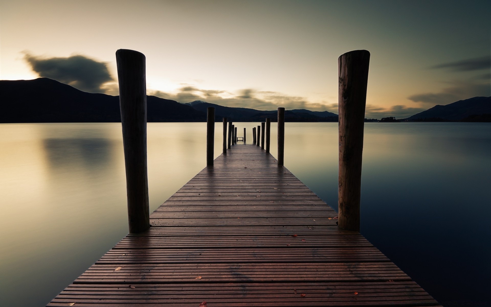 lago tramonto spiaggia mare molo acqua oceano alba molo passerella sole riflessione paesaggio luce paesaggio cielo ponte mare crepuscolo