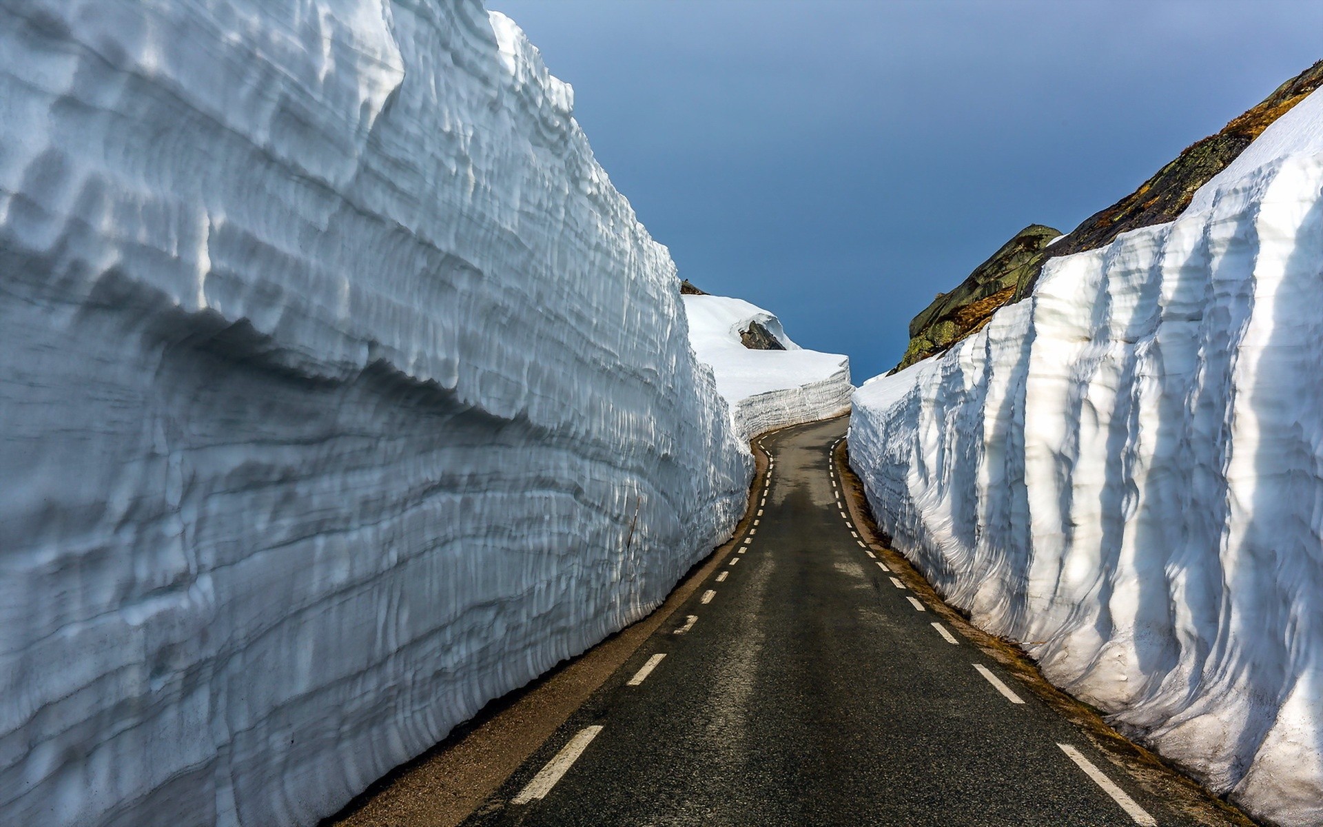 landschaft schnee eis natur landschaft winter reisen im freien rock kälte berge gefroren himmel wasser frost straße