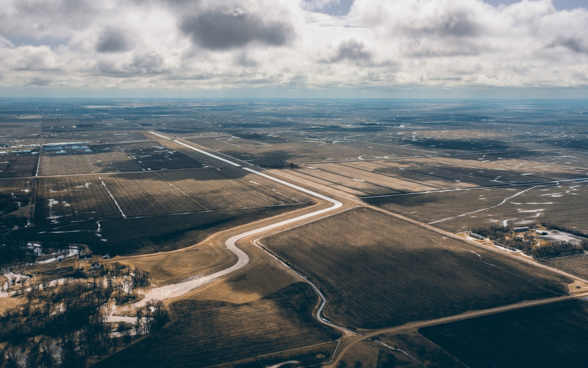 landschaft reisen flugzeug straße transportsystem flughafen auto landschaft flugzeug autobahn wasser himmel antenne im freien