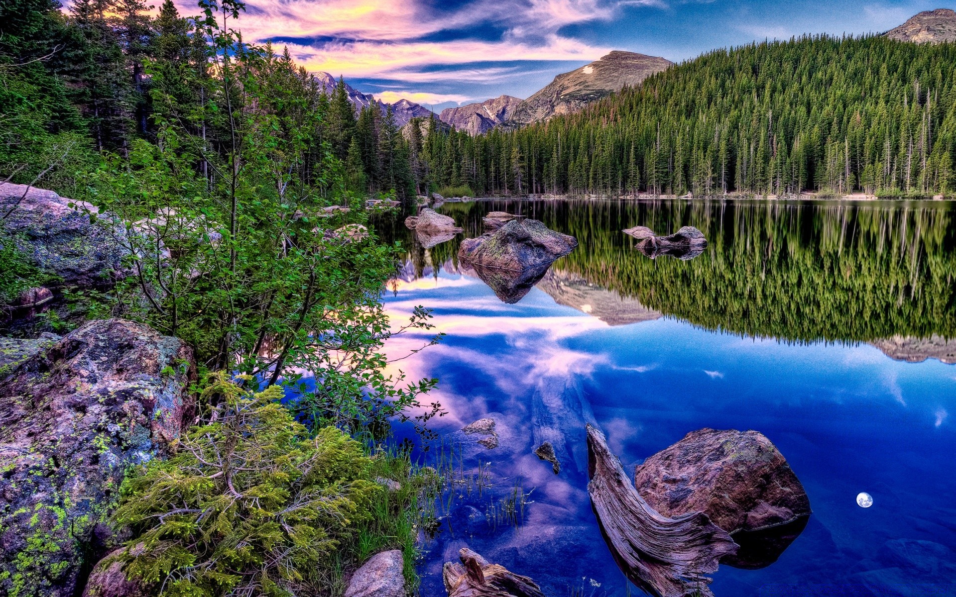 paysage eau montagne paysage voyage nature bois scénique rock à l extérieur bois ciel lac belle rivière vallée paysage