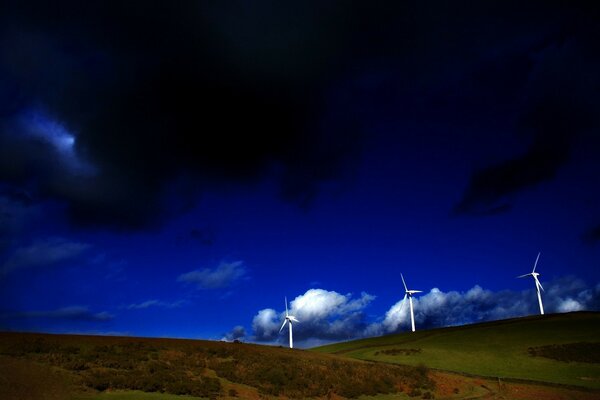 Windmühlen zur Erzeugung von Energie und Licht