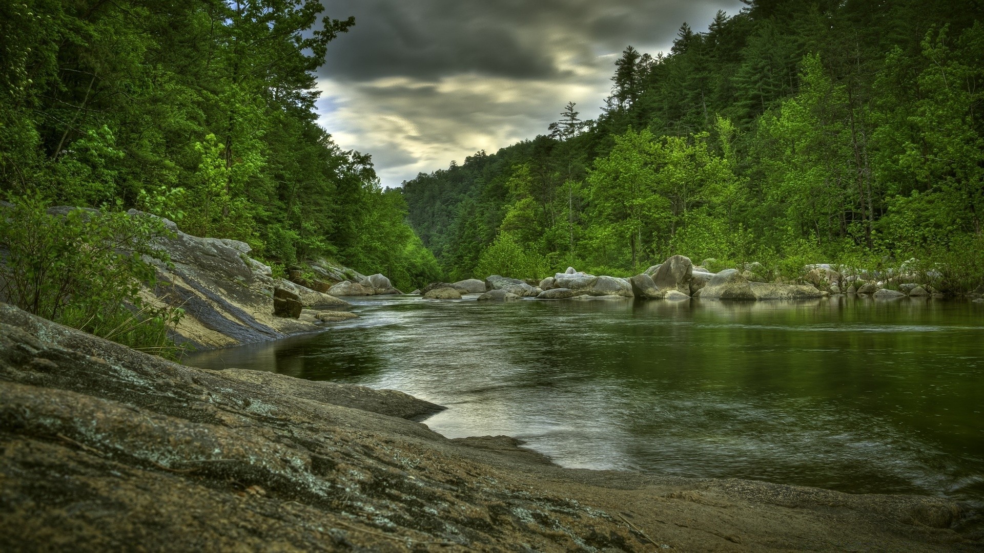 paysage eau rivière nature ruisseau bois paysage voyage à l extérieur été rock arbre cascade montagnes scénique ciel sauvage feuille