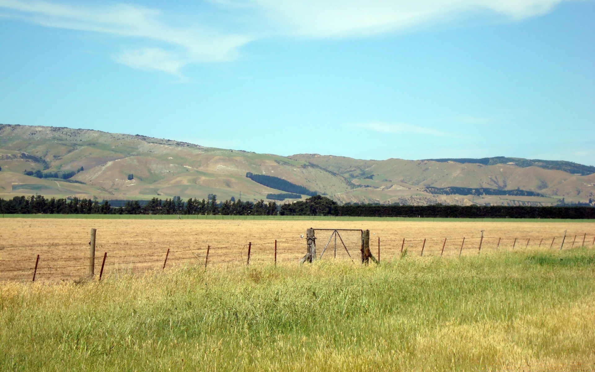 paysage paysage champ agriculture nature herbe ferme ciel en plein air foin rural terres cultivées pâturages arbre campagne voyage pittoresque colline montagne