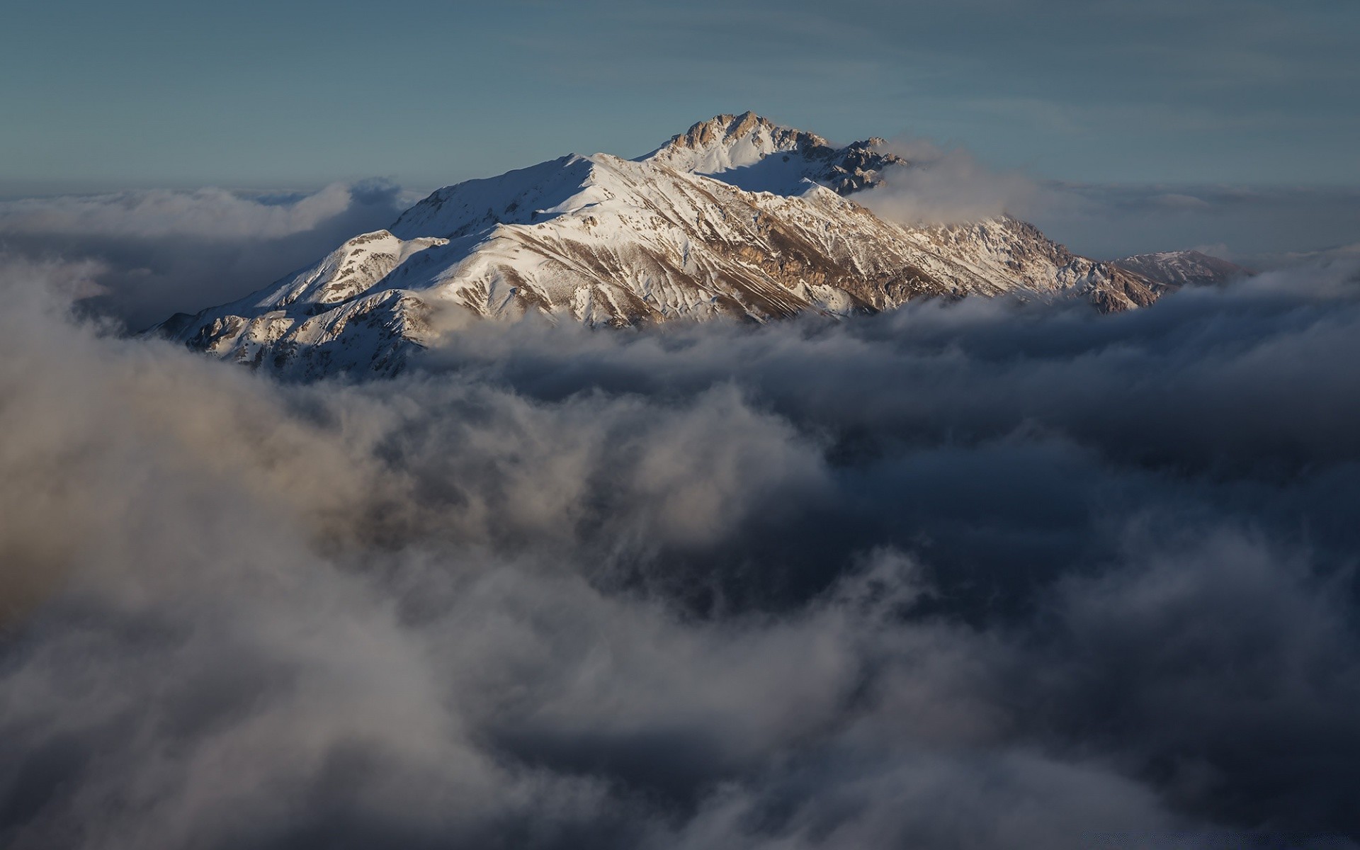 montagnes neige montagnes ciel paysage voyage glace coucher de soleil hiver à l extérieur aube brouillard nature beau temps froid nuage