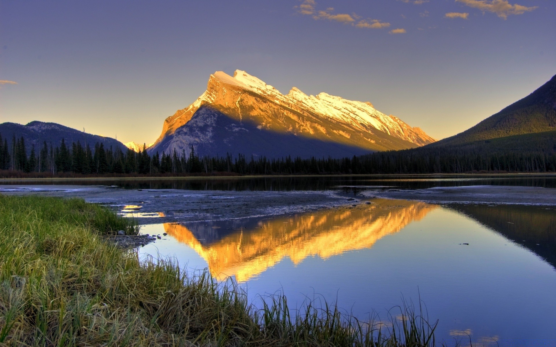 montagnes lac réflexion eau aube paysage à l extérieur neige coucher de soleil montagnes scénique soir ciel lumière du jour voyage nature rivière lakeside pleside