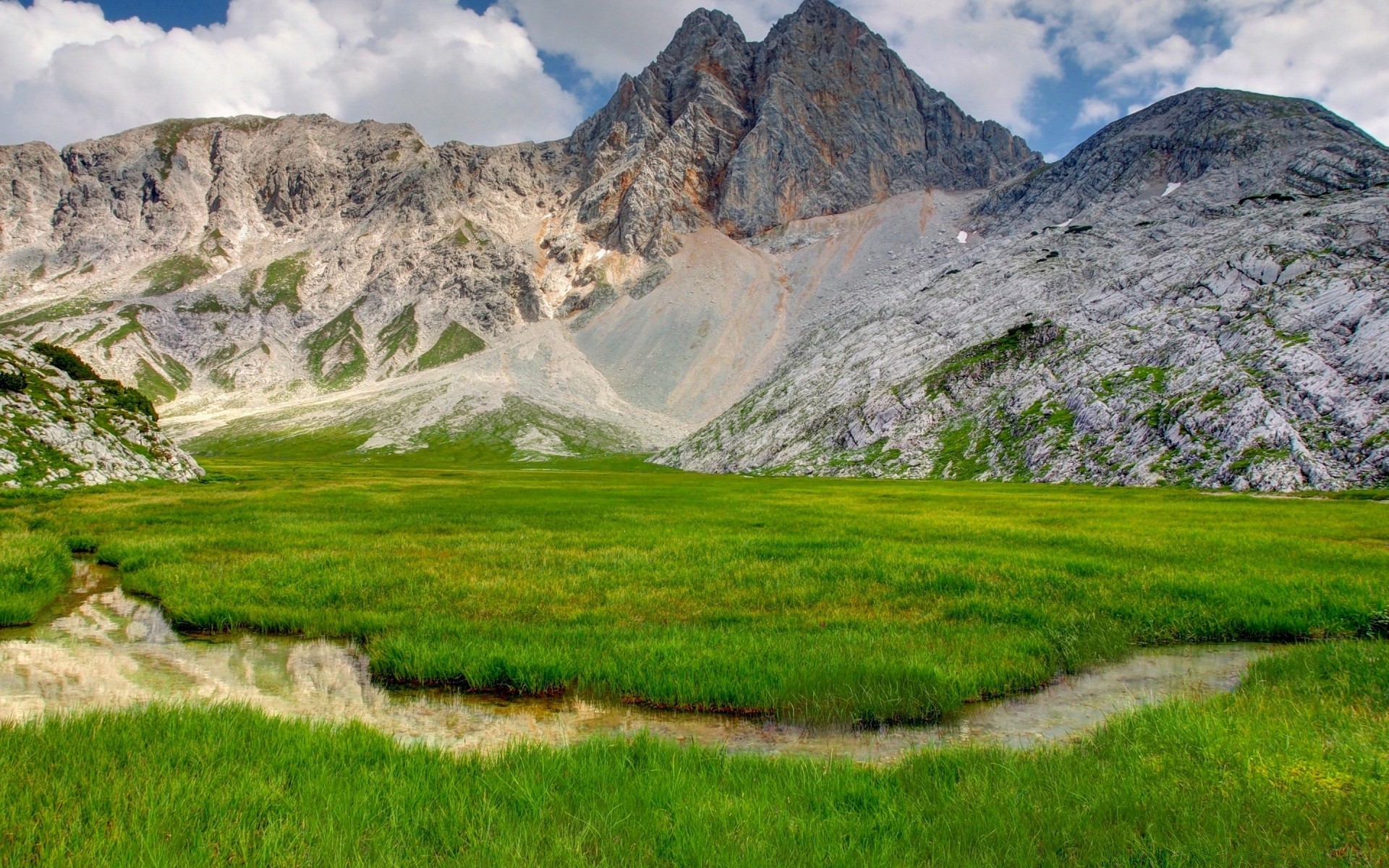 山 风景 山 自然 旅游 户外 天空 风景 草 山谷 夏天 山顶 岩石 水 雪 山 干草