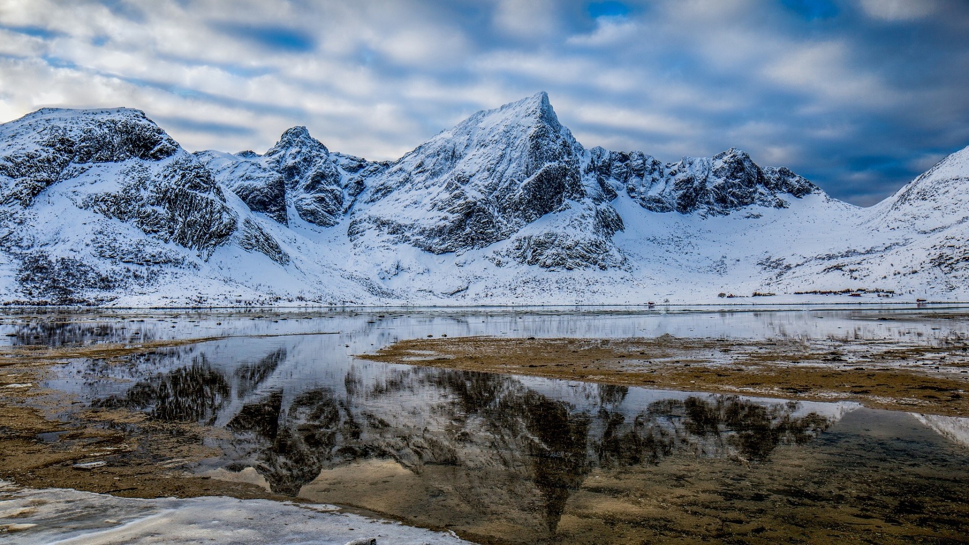 montañas paisaje nieve montañas escénico hielo naturaleza viajes agua cielo lago al aire libre glaciar invierno roca frío pico de montaña