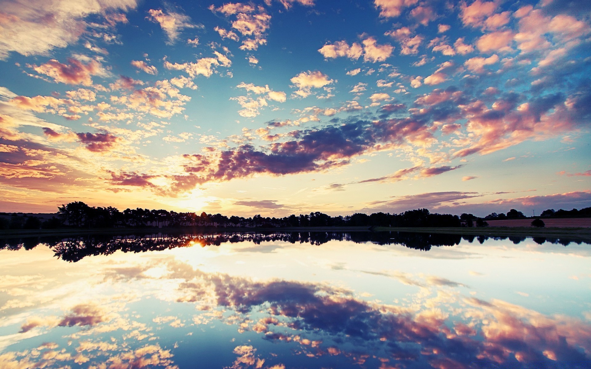 lake dawn water sunset landscape sky reflection sun dusk nature fair weather cloud evening summer outdoors scenic