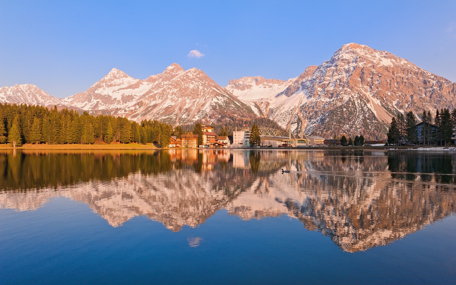 lago reflexión montaña agua paisaje escénico naturaleza nieve viajes madera cielo al aire libre luz del día valle roca