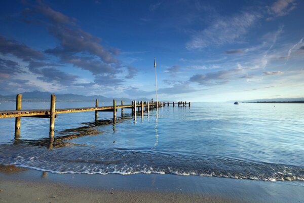 Landschaft. Wasser. Horizont. Der Strand