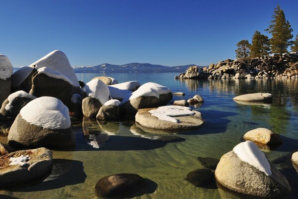 A journey through the water among the stones