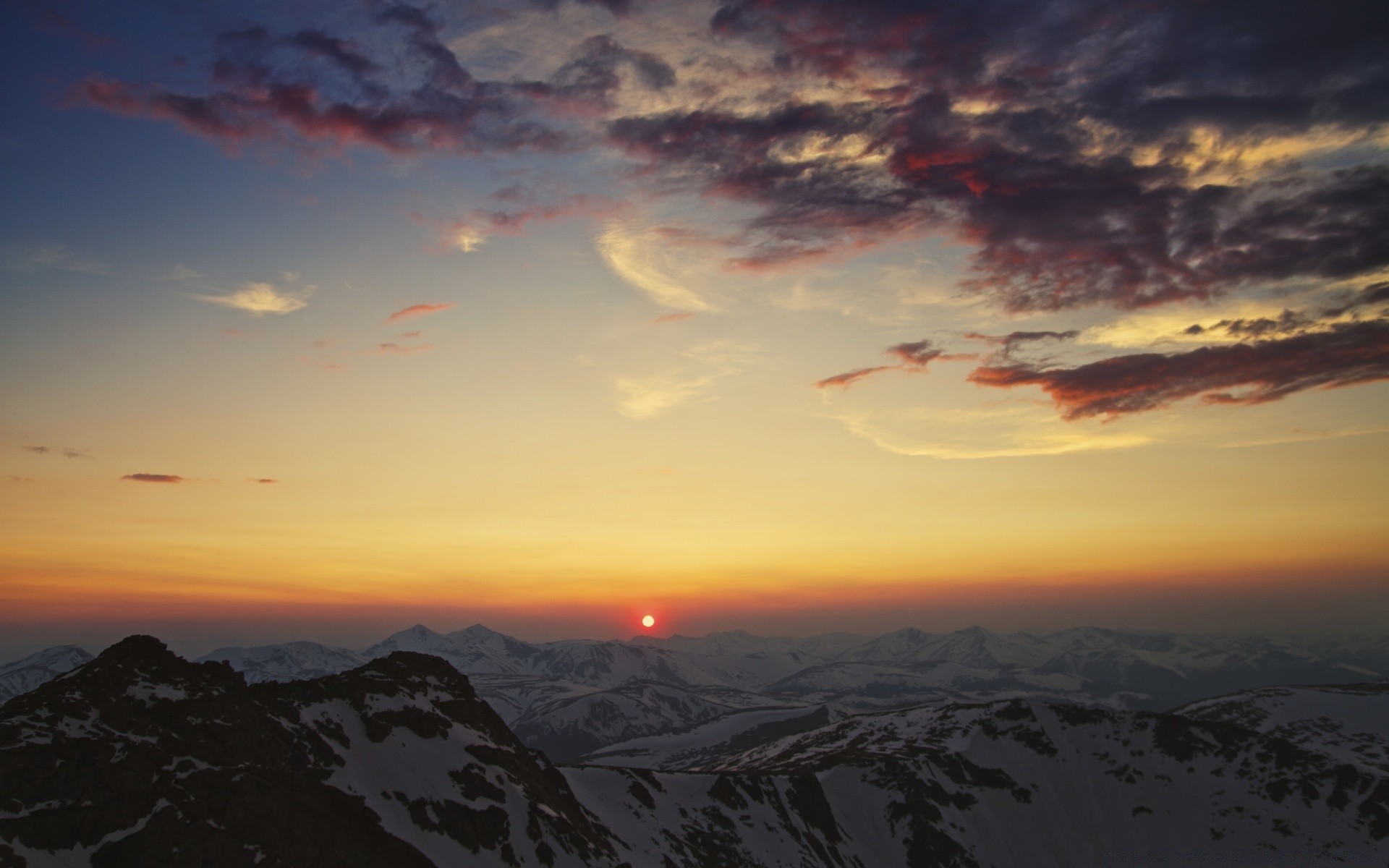 montanhas pôr do sol montanhas amanhecer céu paisagem noite neve sol viagens crepúsculo natureza névoa bom tempo ao ar livre luz