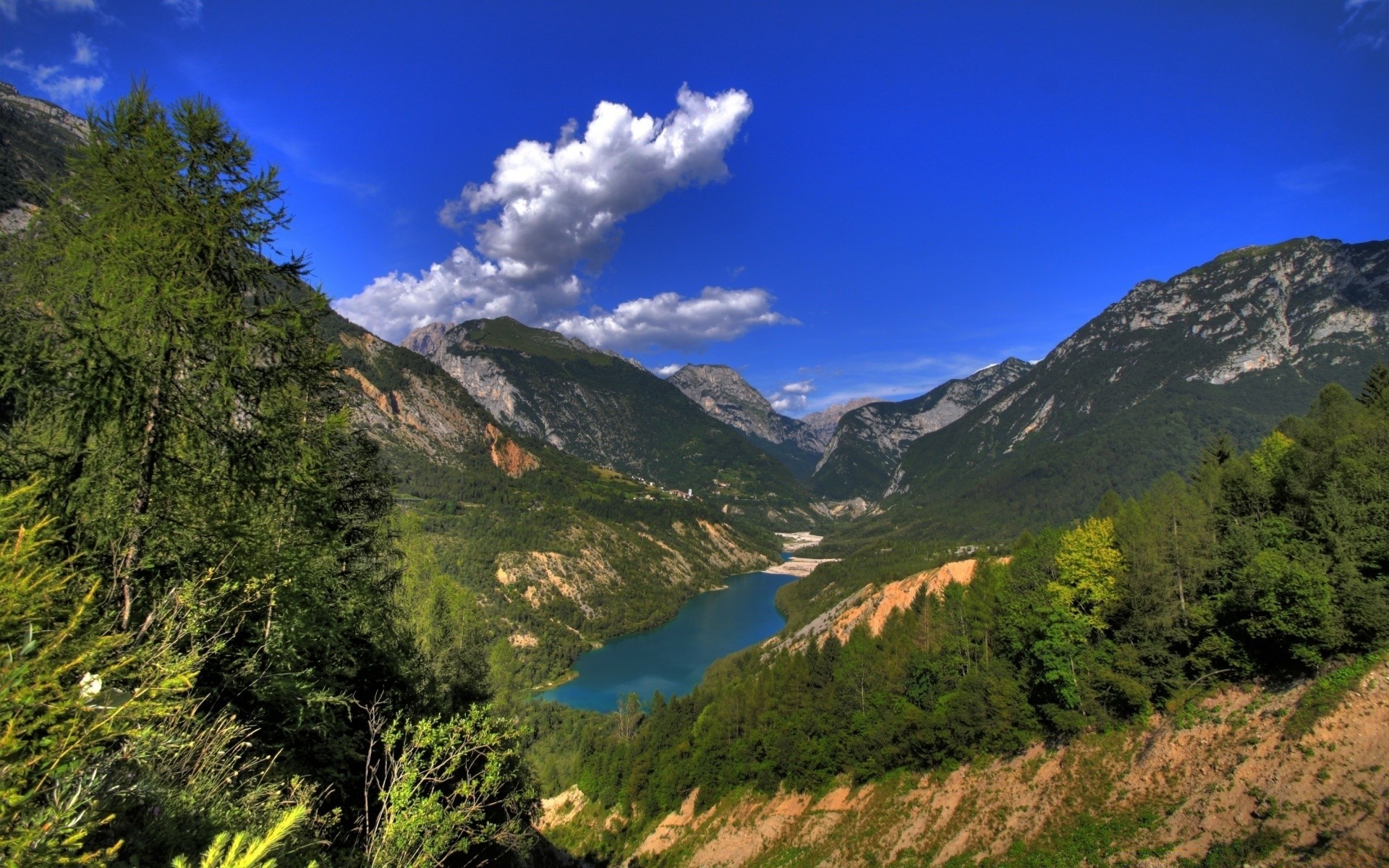 montagna montagna viaggi all aperto natura cielo paesaggio legno luce del giorno scenic albero acqua valle trekking