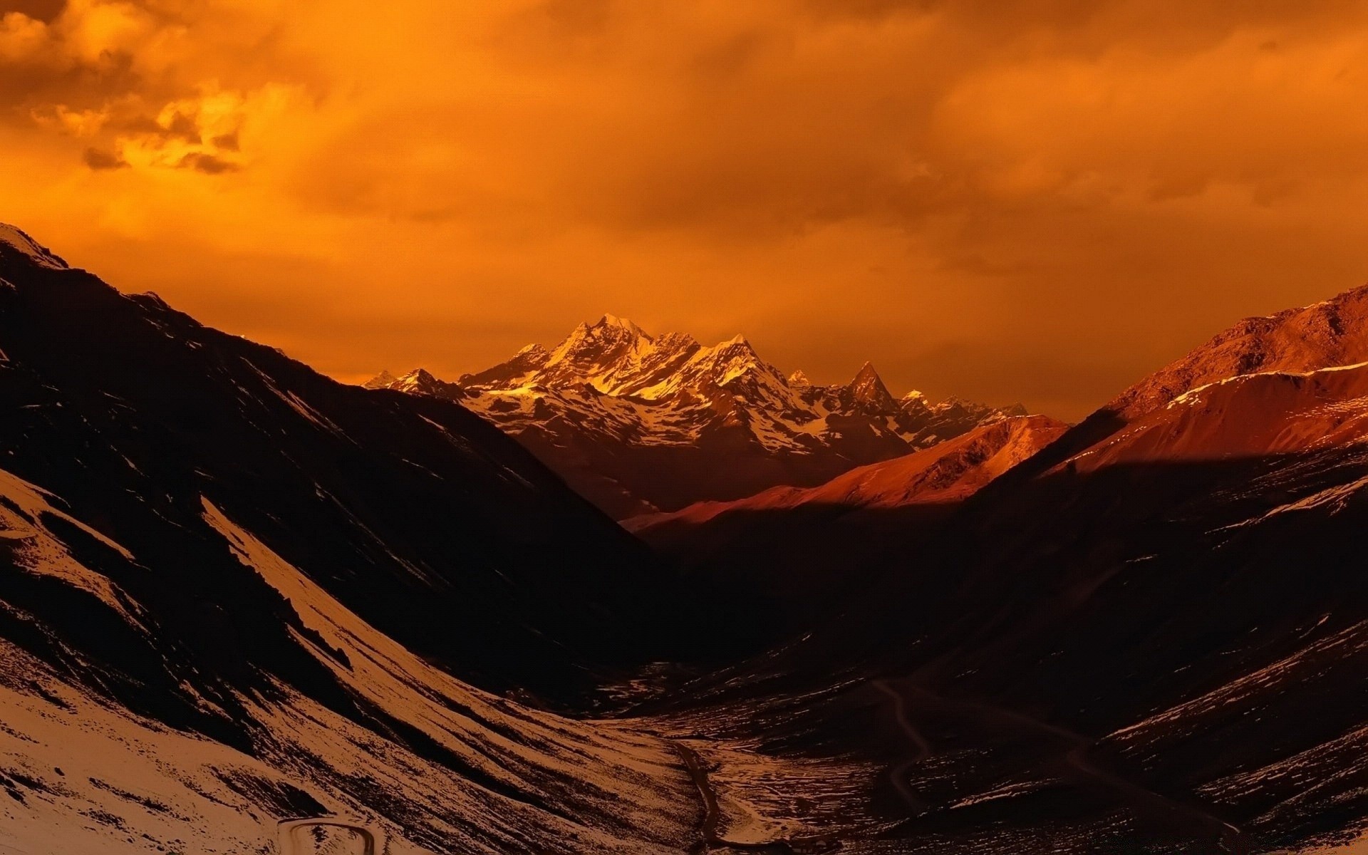 montañas puesta del sol amanecer montañas nieve paisaje viajes noche cielo al aire libre desierto naturaleza crepúsculo