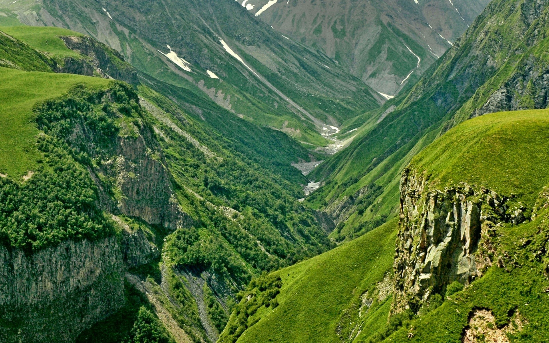 berge berge natur landschaft reisen tal im freien hügel landschaftlich himmel sommer holz gras landschaft tourismus rock landschaft spektakel