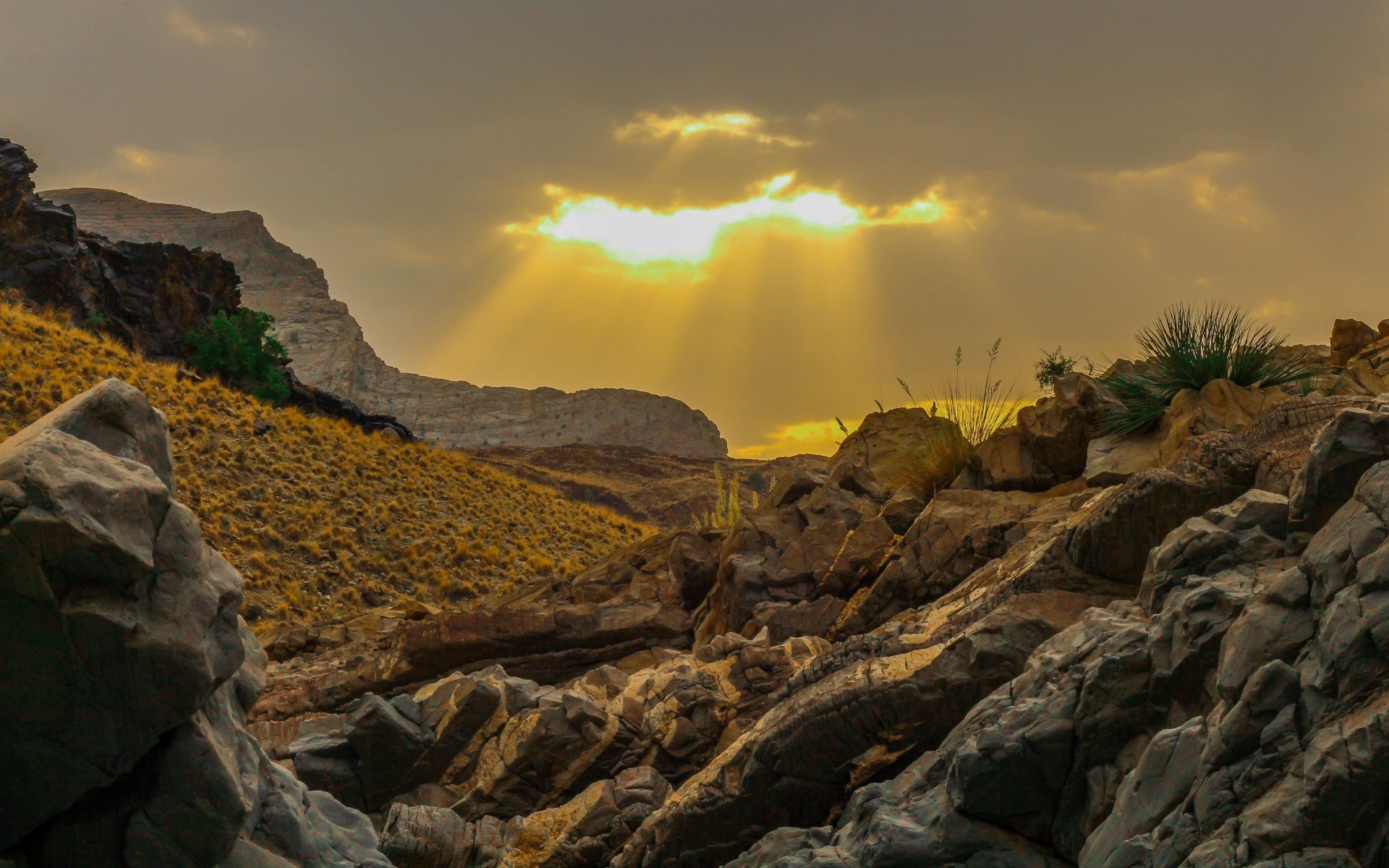 montagnes coucher de soleil paysage aube ciel voyage montagnes rock nature soir à l extérieur eau crépuscule désert scénique